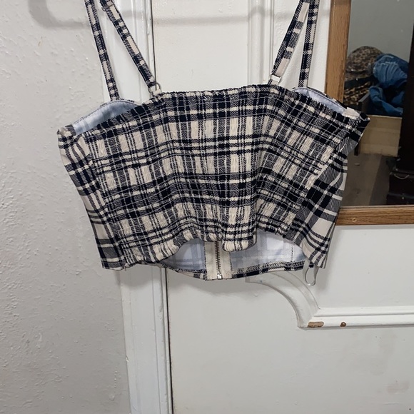 PLAID CAMI CROP - Picture 2 of 4